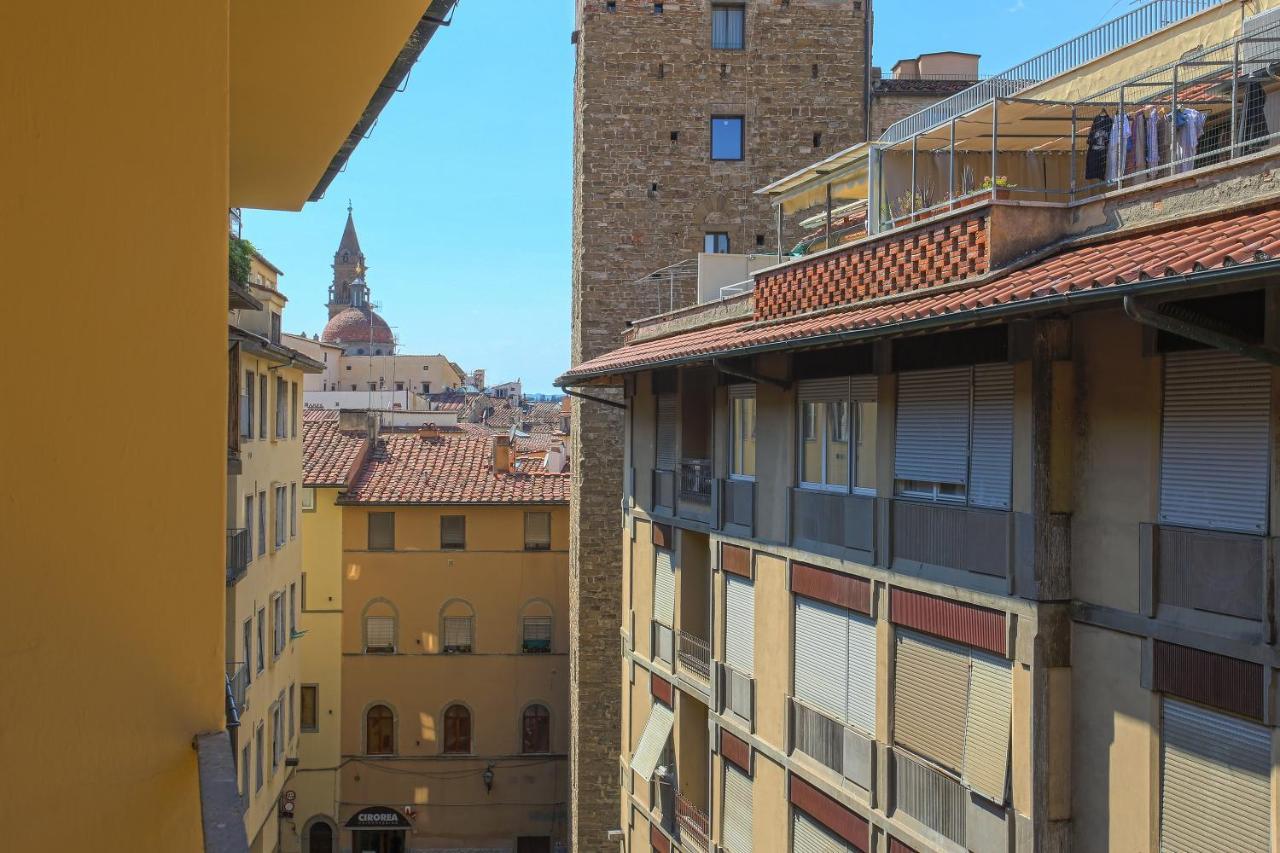 The Red Loft In Ponte Vecchio N.2 Florencia